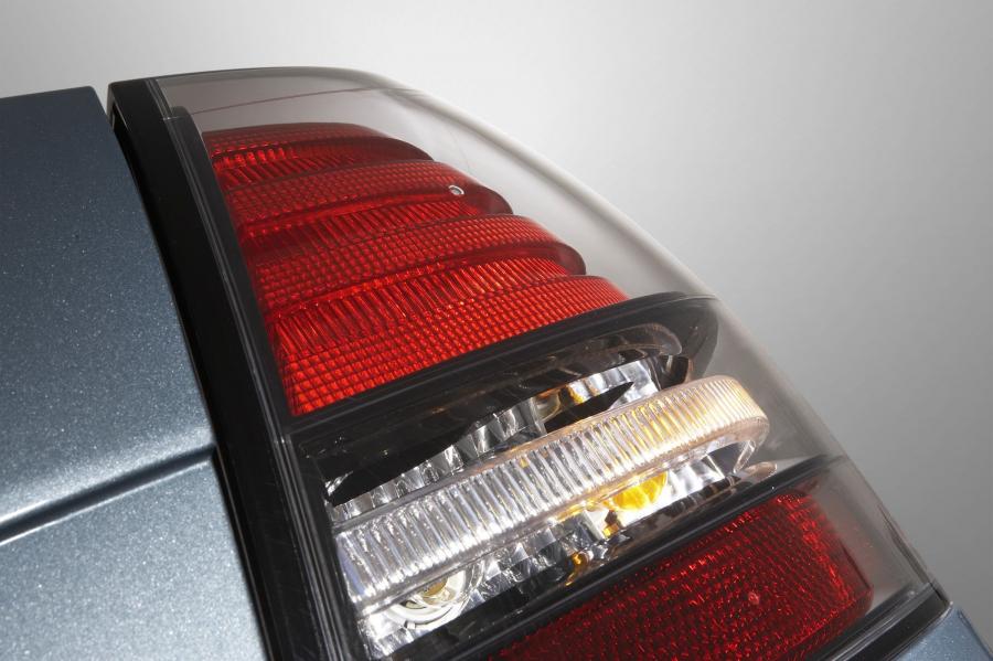  Holden Calais 2006 года  (фото 21 из 29)